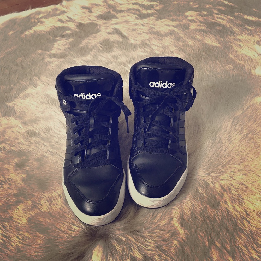 Adidas Sneakers